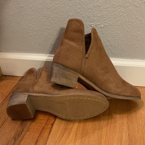 Seven7 Ankle Boot Bootie Size 8 Seven SFAMK Boots Booties Soho - Picture 2 of 10